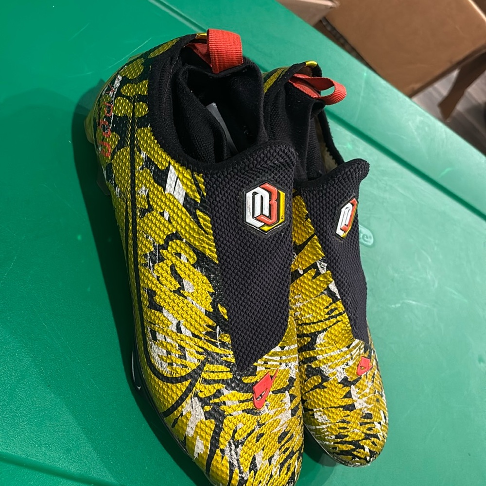Men’s cleats